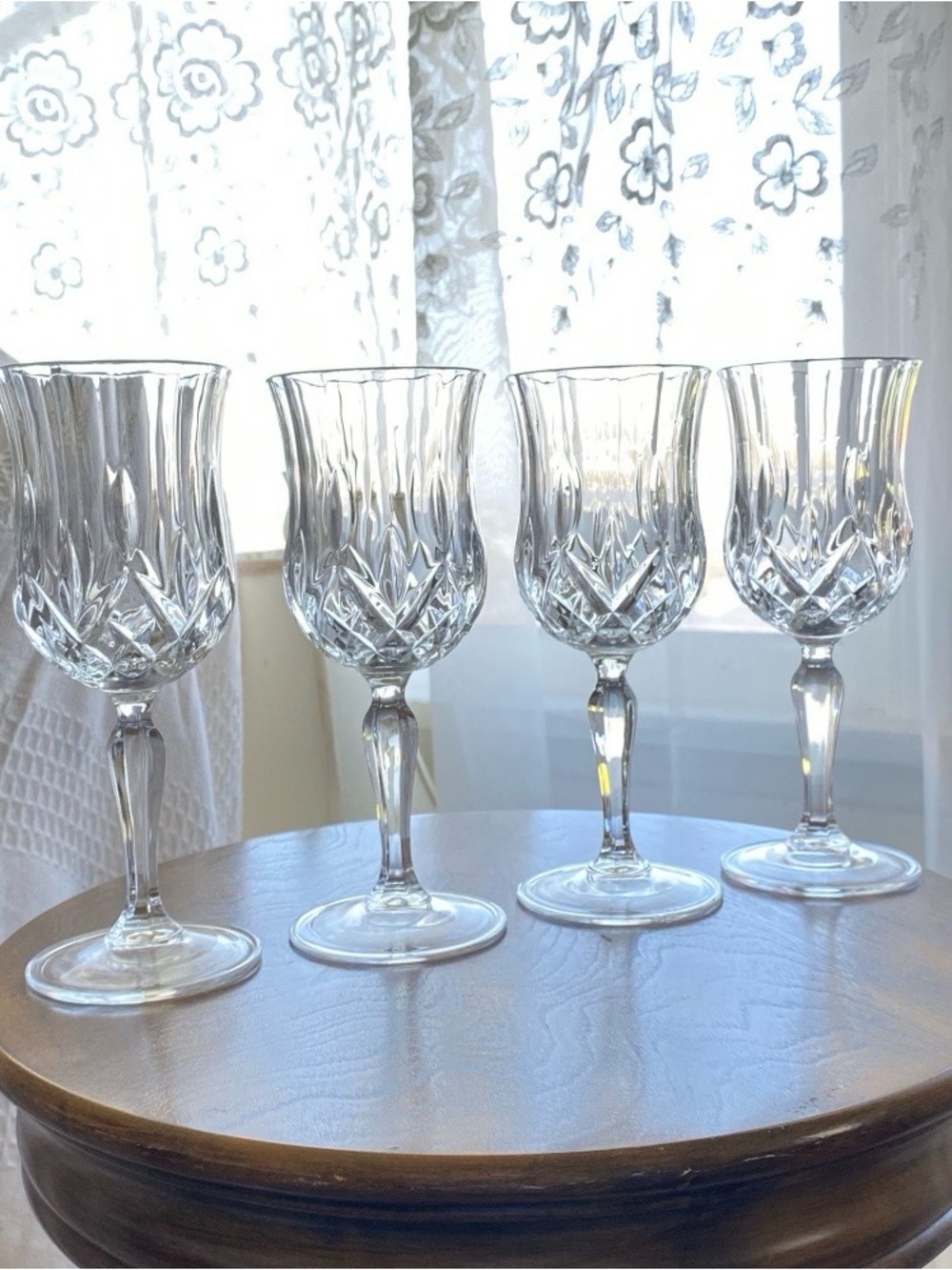 Crystal Cut Wine Glasses - Clear Stemware Set
